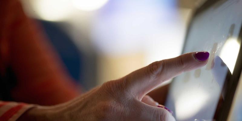 213木业避坑指南:定制家具合同中必须明确的五大细节,守护你的实木板与环保家