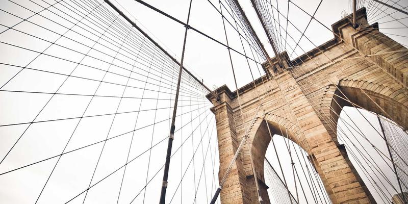 一桌多用，空间革命：213木业功能主义解析，如何打造集茶台、棋牌与收纳于一体的实木大板桌